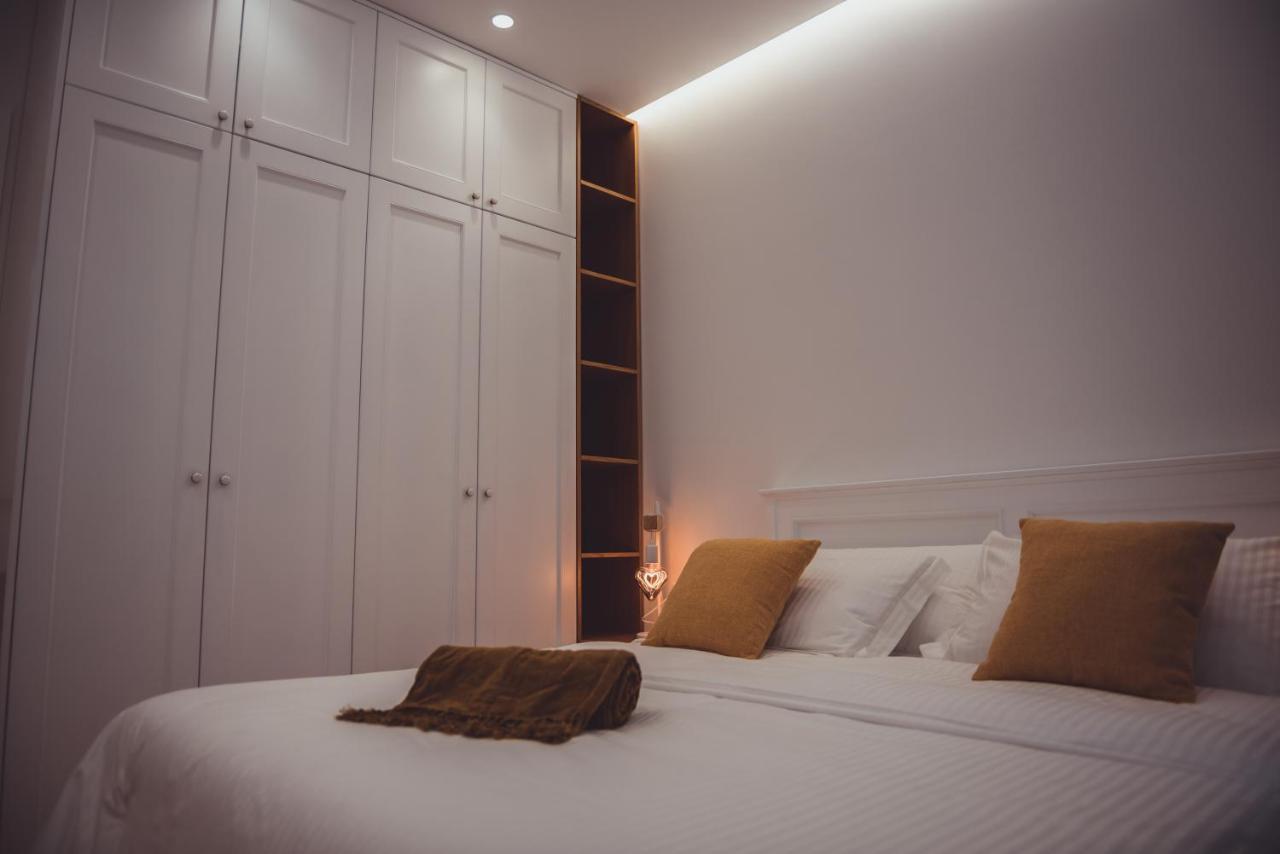 Tam Skanderbeg Square Serviced Center No1 * Тирана